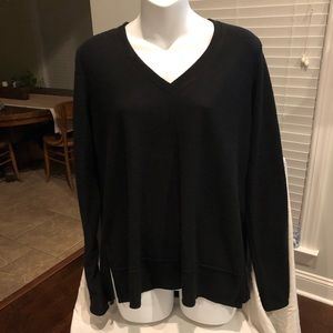 H by bordeaux black sweater-Size Medium-$35
